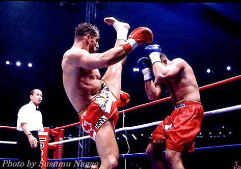 Andy K-1 1999 axe kick SUPER